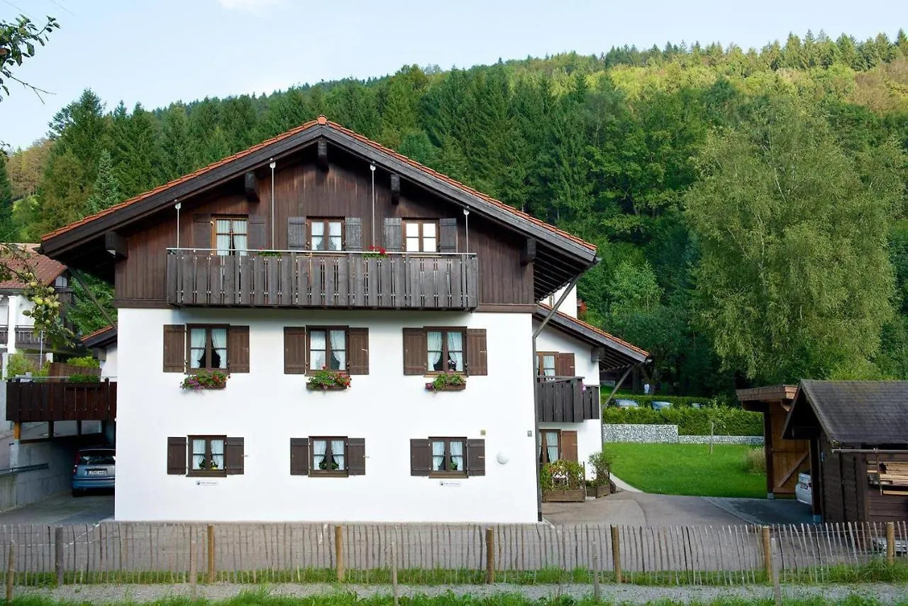 Daire Ferienwohnungen Hoerburger Oberstaufen
